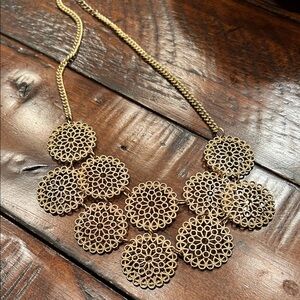 Elegant Gold Filigree Necklace